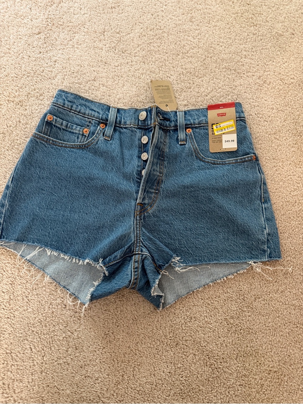 Levi’s 501 shorts size 28